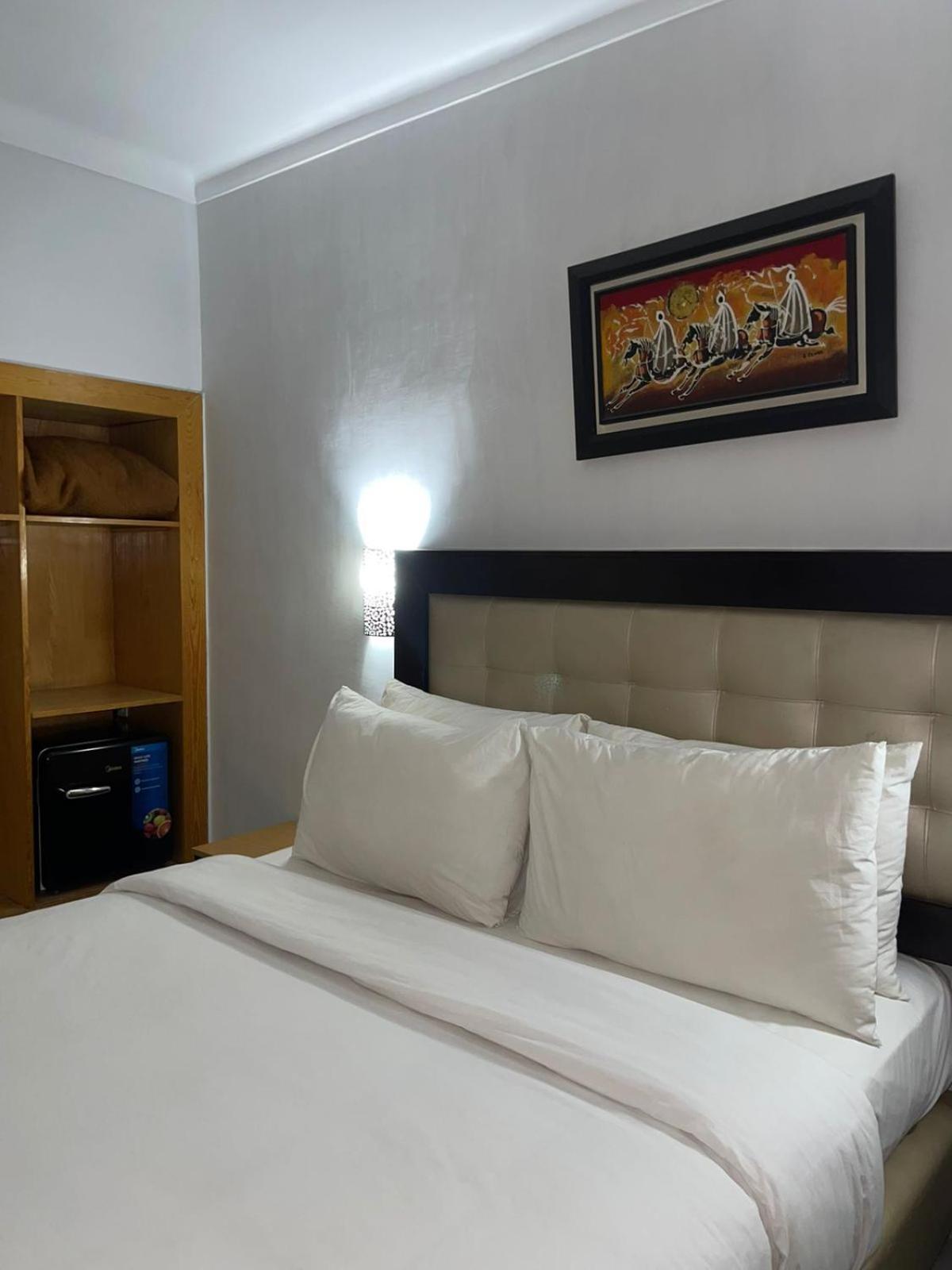 Al Akhawayn Hotel Oujda Kamer foto