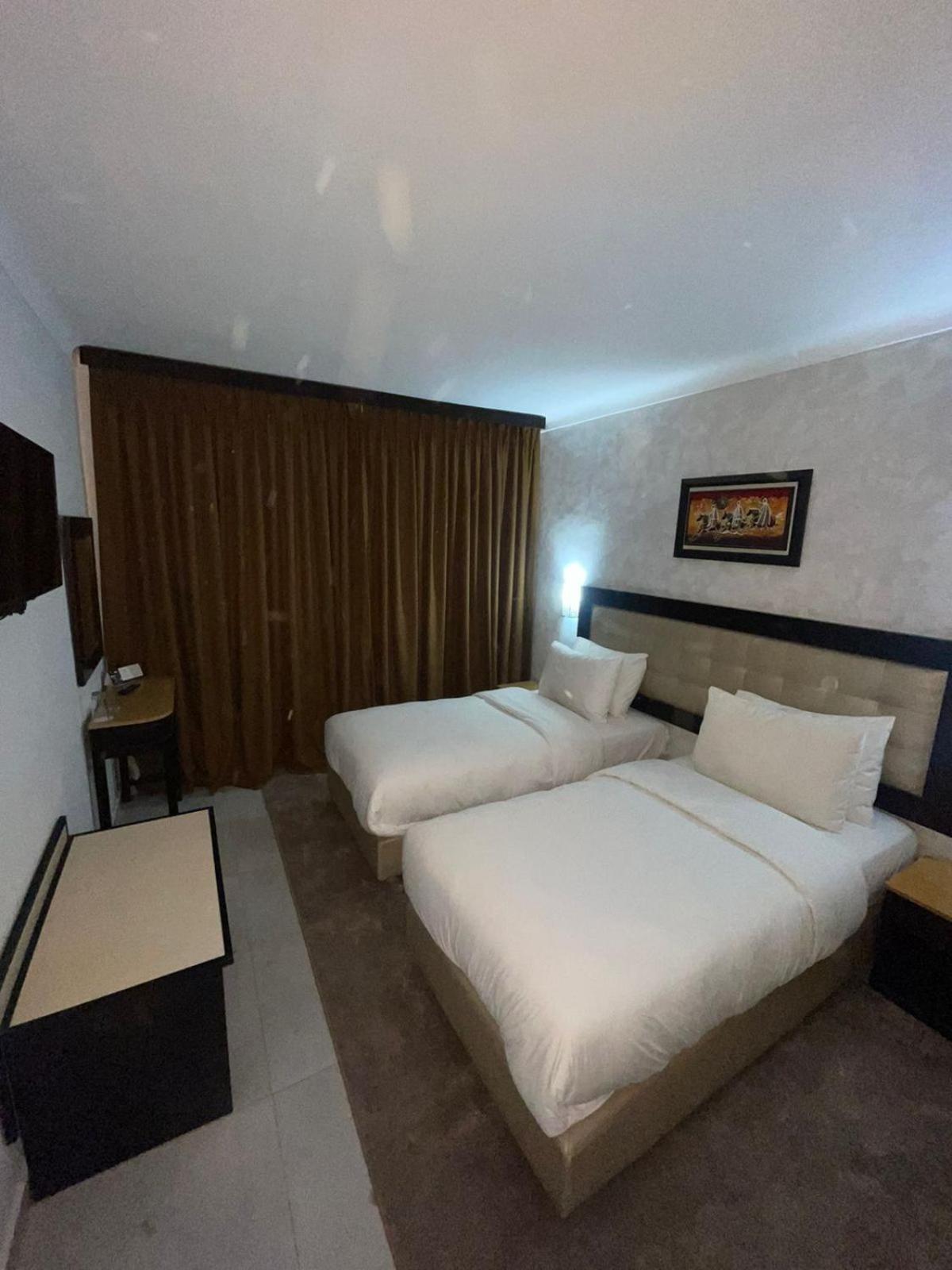Al Akhawayn Hotel Oujda Kamer foto