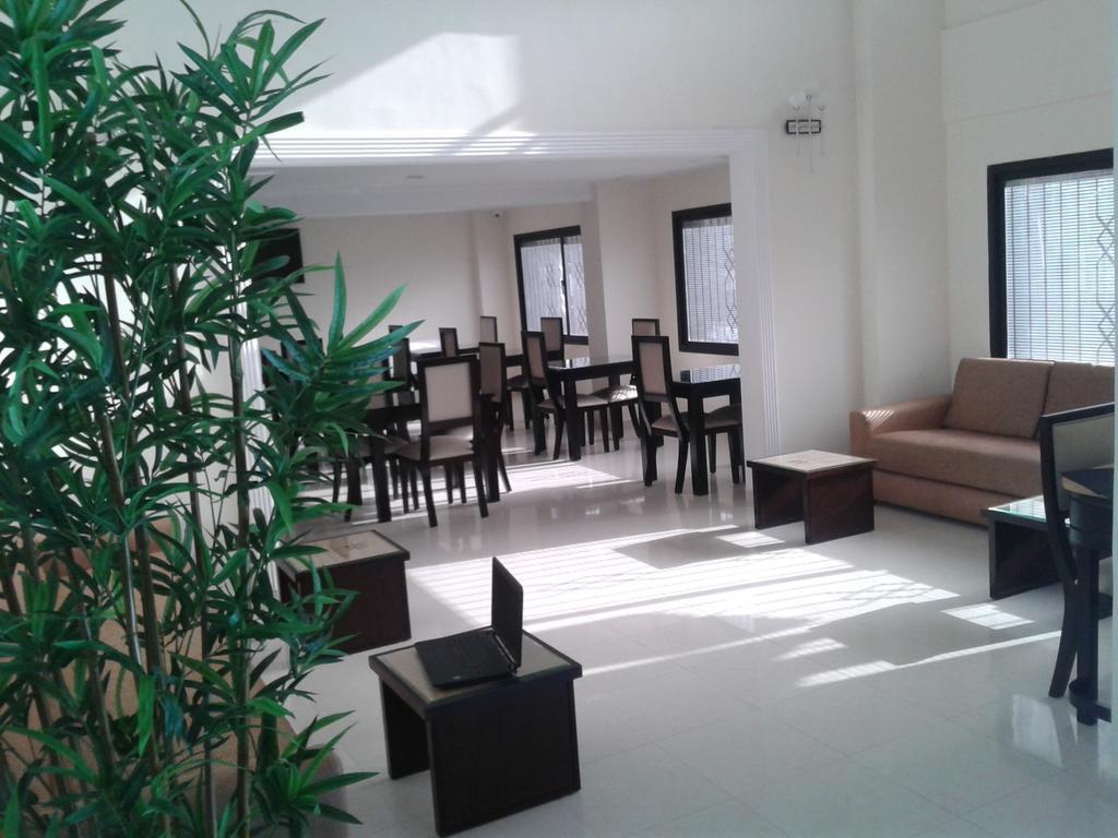 Al Akhawayn Hotel Oujda Buitenkant foto