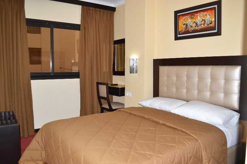 Al Akhawayn Hotel Oujda Buitenkant foto
