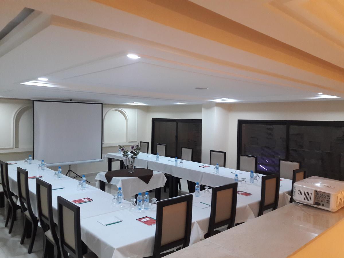 Al Akhawayn Hotel Oujda Buitenkant foto