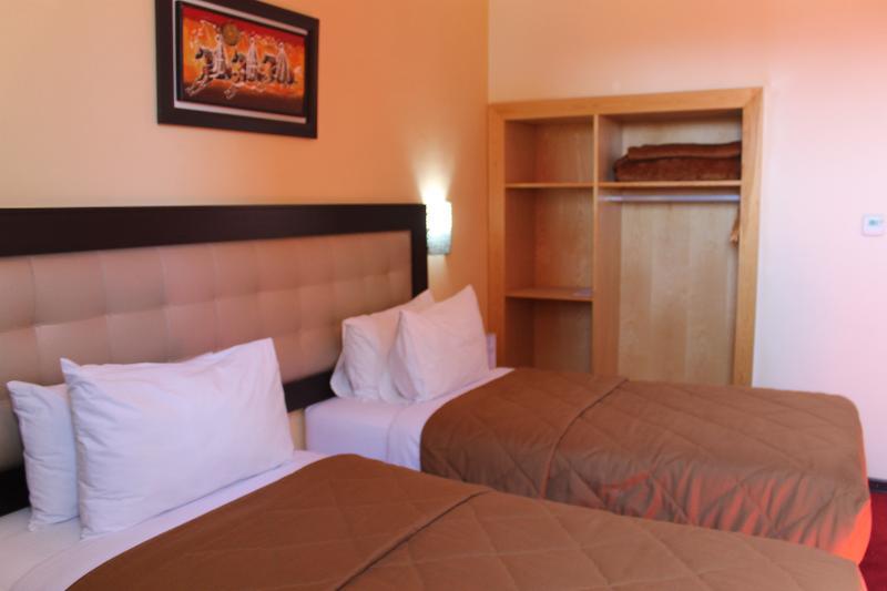 Al Akhawayn Hotel Oujda Buitenkant foto